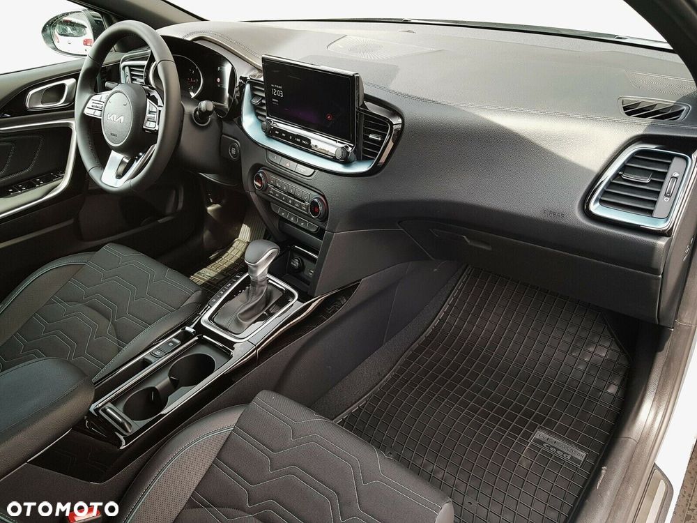 Kia XCeed 1.6 T-GDI Tribute DCT - 20