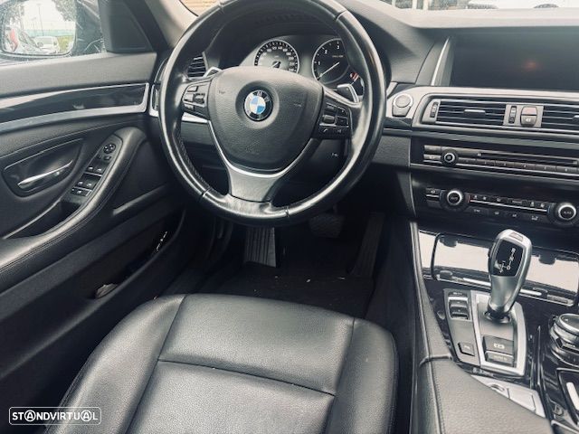 BMW 520 d Line Luxury Auto - 2
