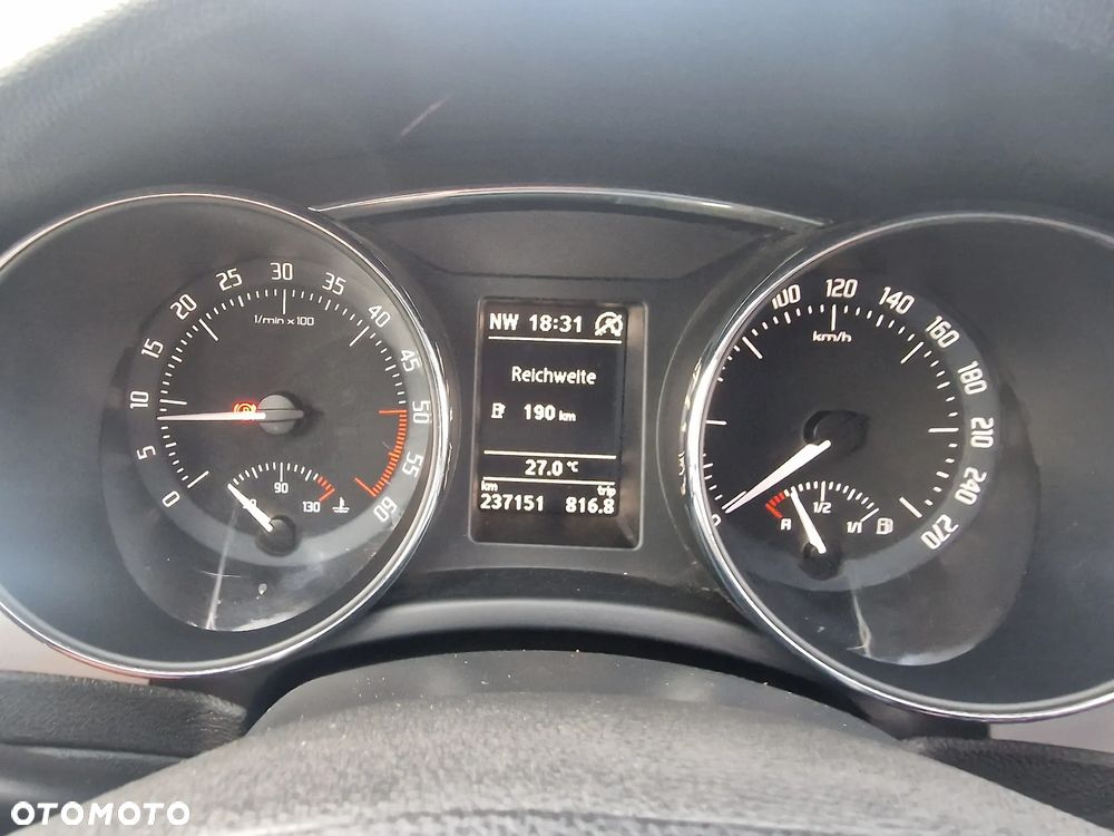 Skoda Superb 2.0 TDI Elegance - 24