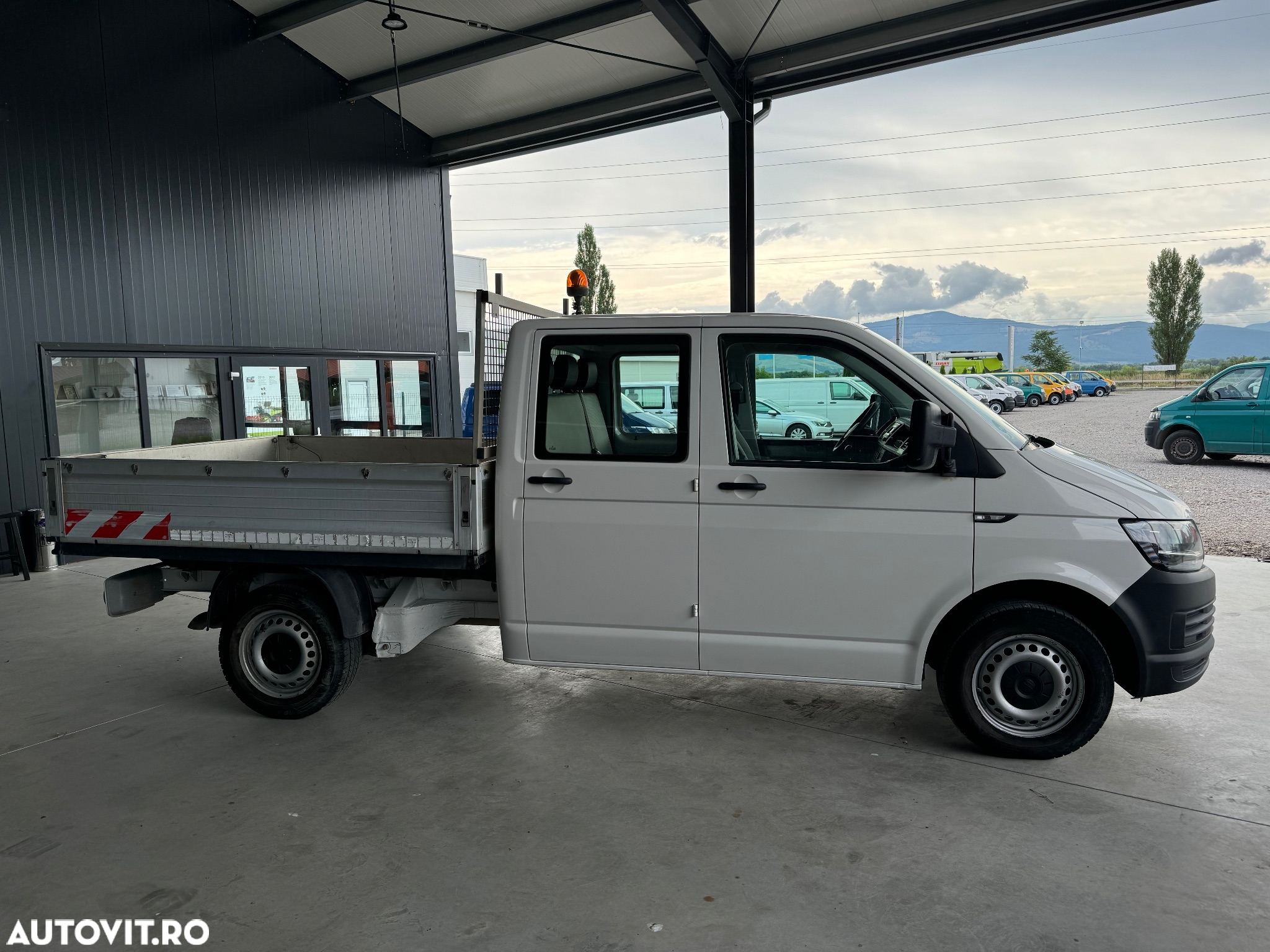 Volkswagen Transporter doka - 12