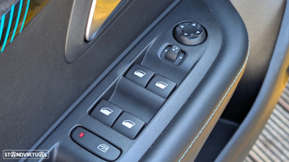 Peugeot 208 1.2 PureTech Allure EAT8 - 16