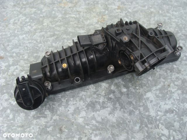 VW T6 VW Crafter 2,0 tdi kolektor ssący 04L129709A - 1