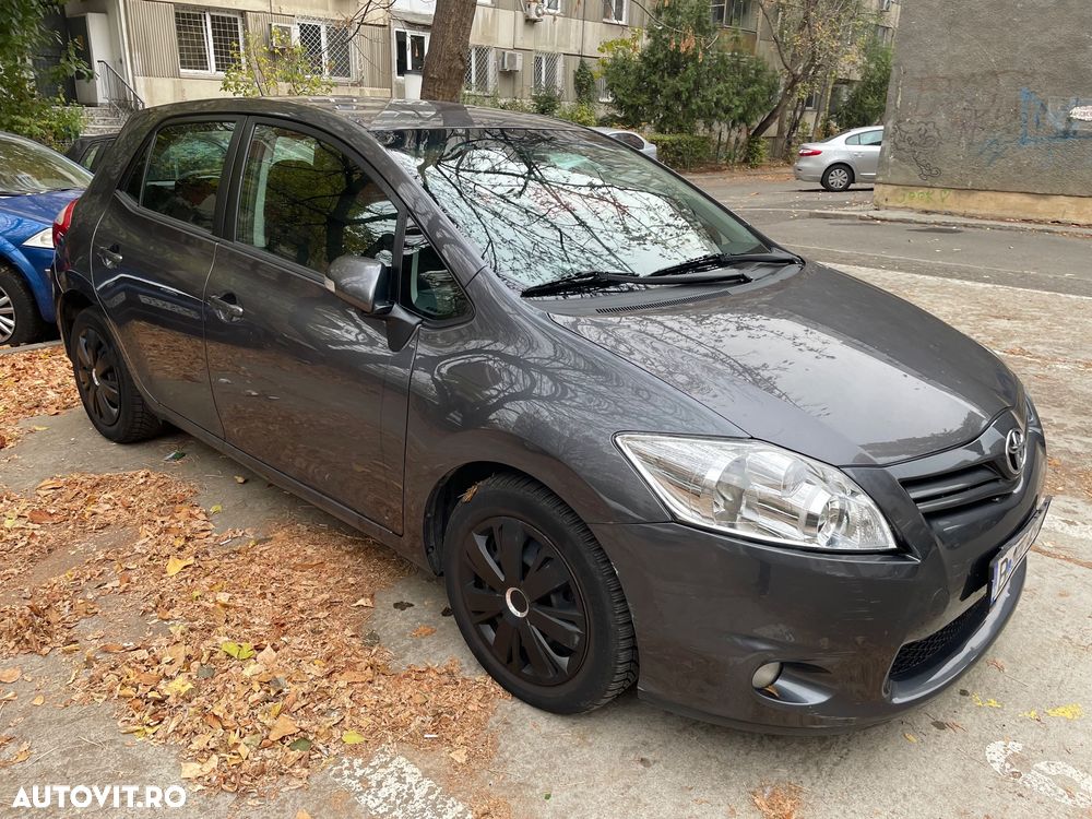 Toyota Auris - 1