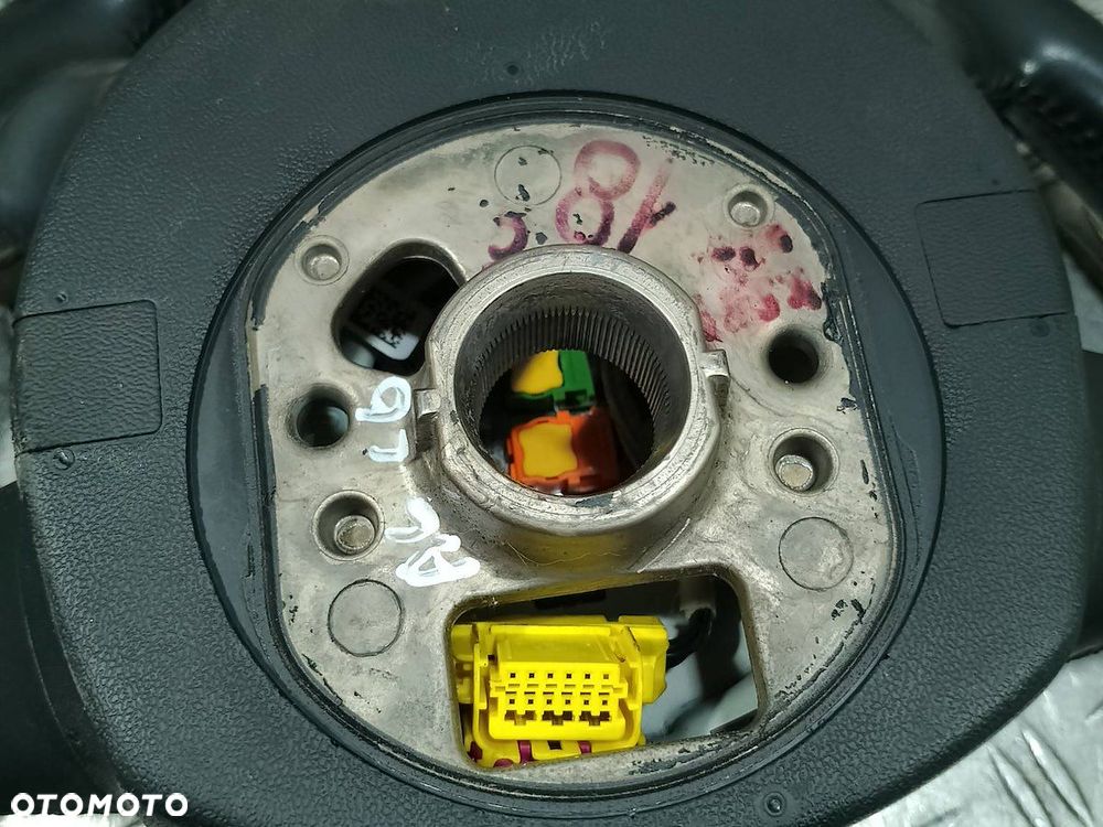 KIEROWNICA Z PODUSZKĄ AUDI A6 C6 - 2