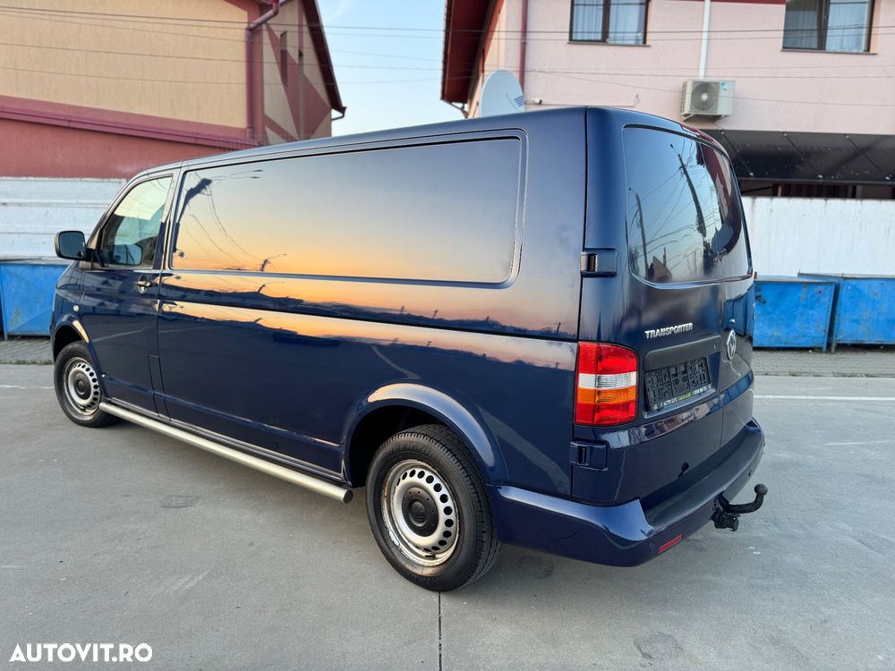 Volkswagen Transporter Shuttle Lang - 10