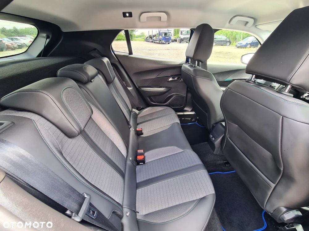 Peugeot 2008 1.5 BlueHDi Allure Pack S&S EAT8 - 34