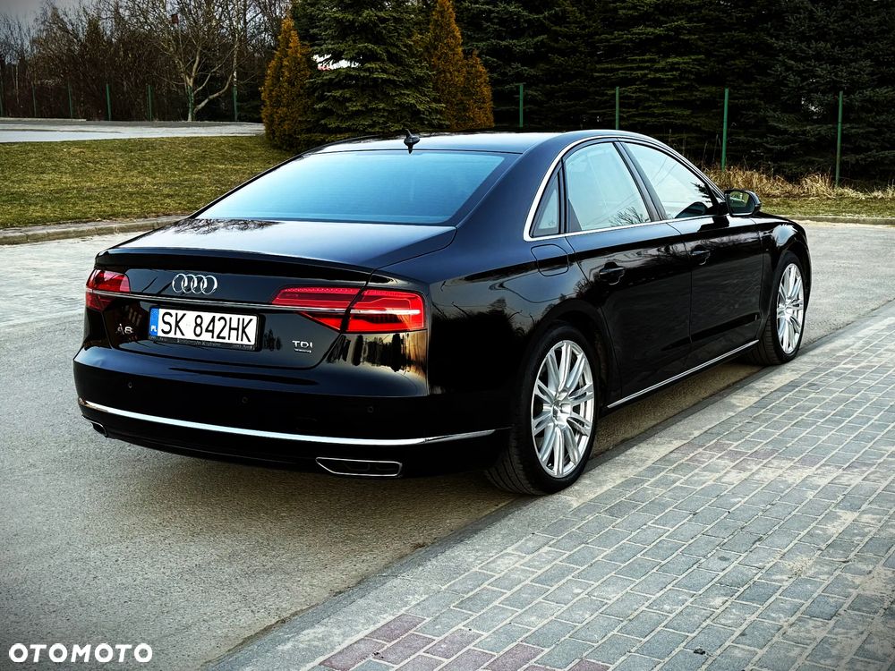 Audi A8 4.2 TDI DPF (clean diesel) quattro tiptronic - 33
