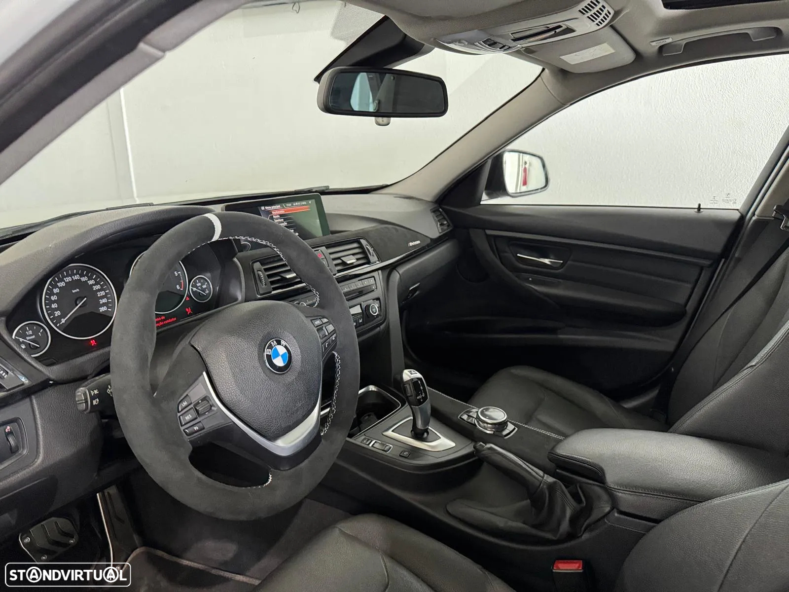 BMW 320 d Touring xDrive Auto - 17