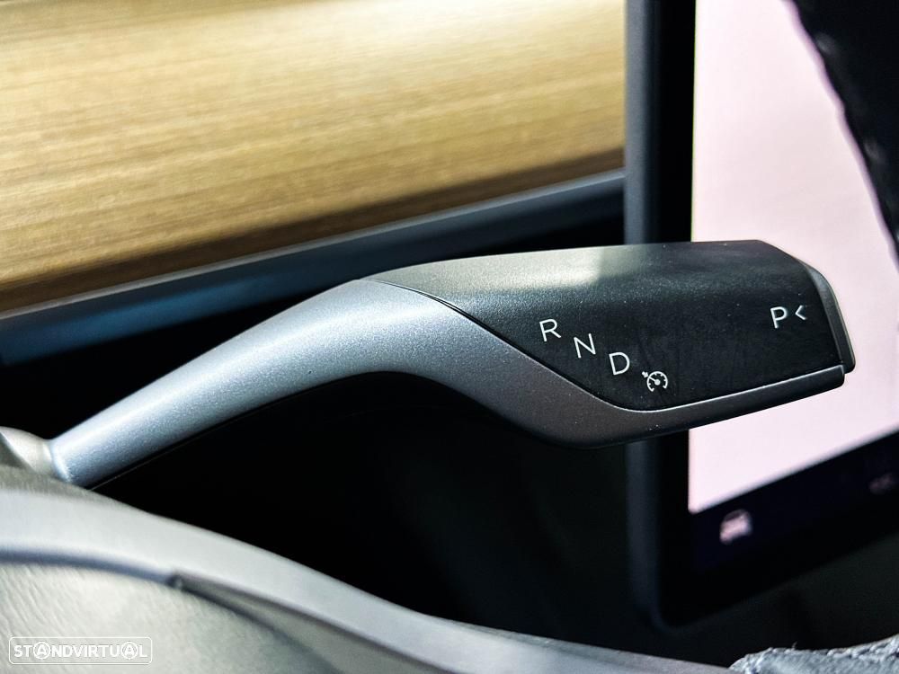 Tesla Model Y Long Range Dual Motor AWD - 35