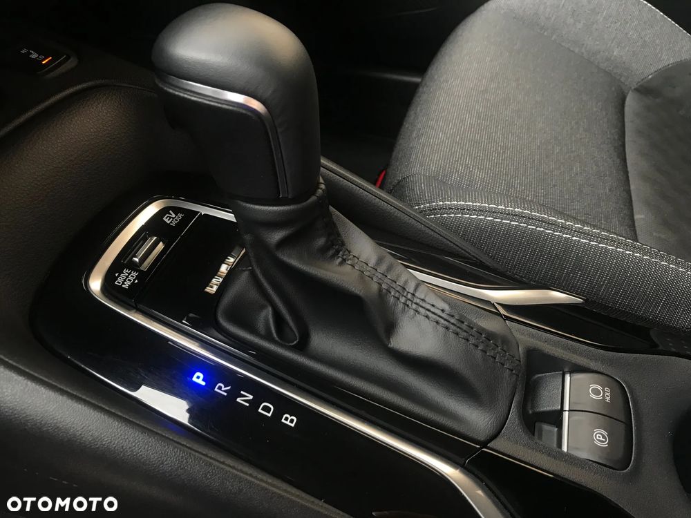 Toyota Corolla 1.8 Hybrid Comfort - 34