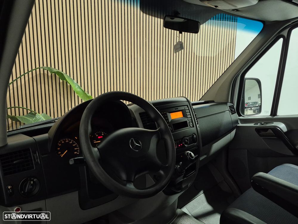 Mercedes-Benz Sprinter 313 CDI/43 TA Luxo - 16