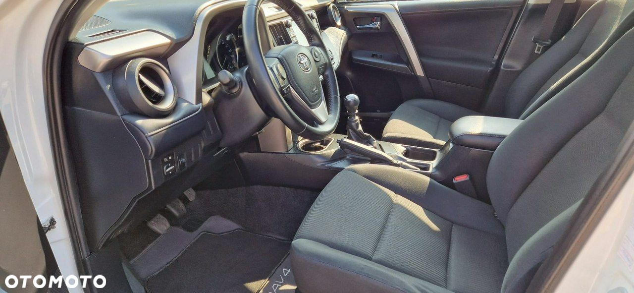 Toyota RAV4 - 34