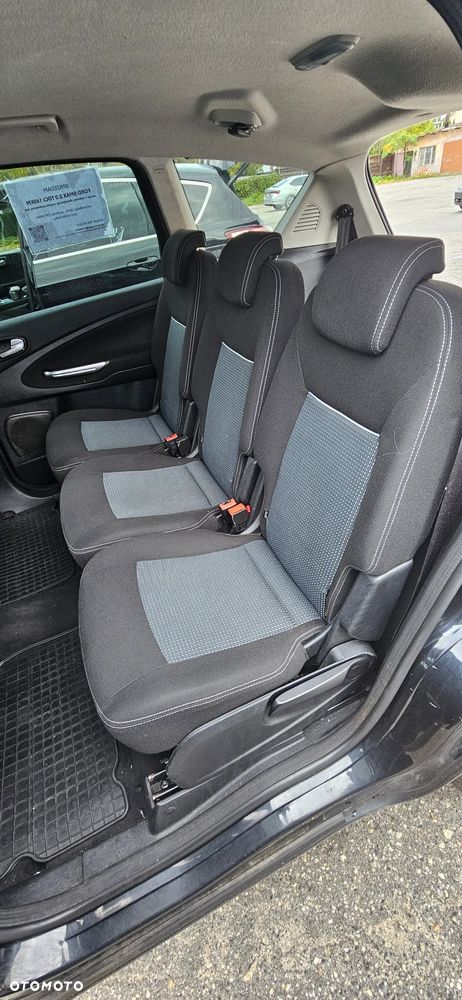 Ford S-Max - 15