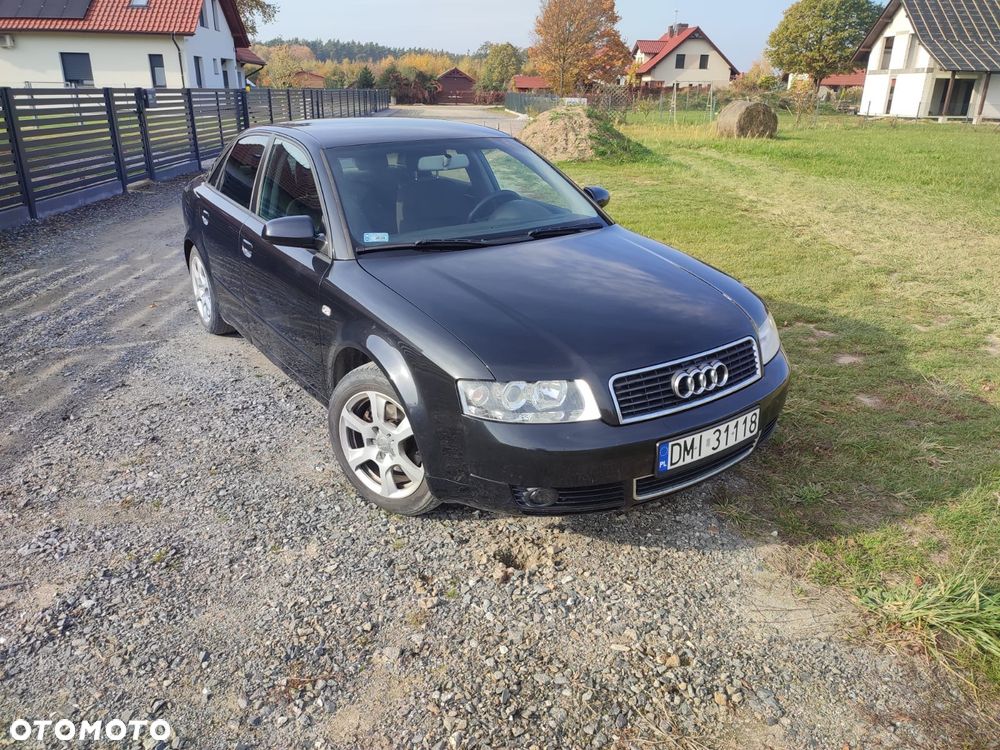 Audi A4 Limousine - 1