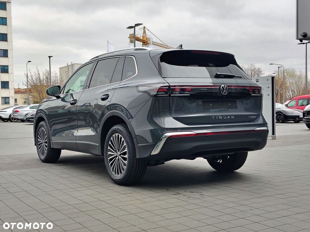 Volkswagen Tiguan 1.5 eTSI Elegance DSG - 5