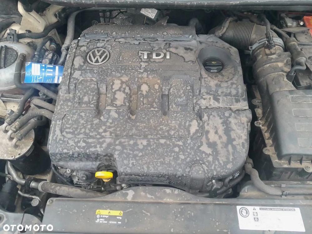 Volkswagen Touran - 23