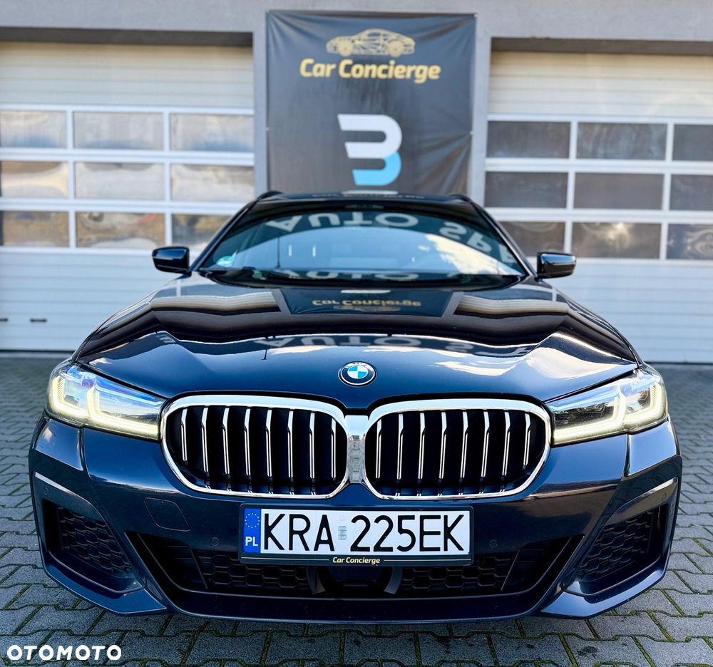 BMW Seria 5 520d xDrive Touring M Sport Edition - 2