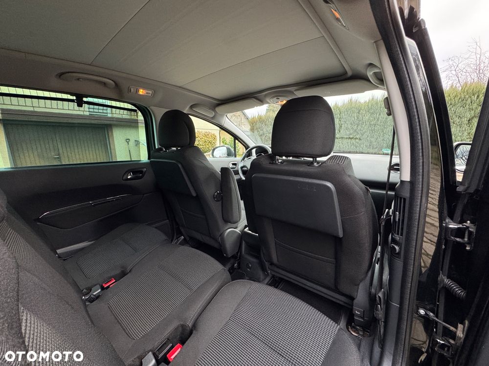 Peugeot 5008 1.6 THP Premium + - 30