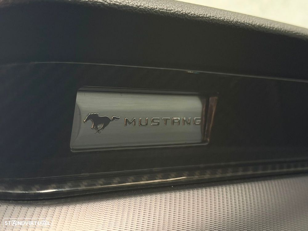 Ford Mustang 2.3 Eco Boost - 32