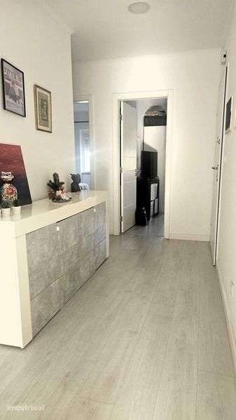 venda T2 Remodelado em Ponte de Frielas | Mobilado - Grande imagem: 3/8
