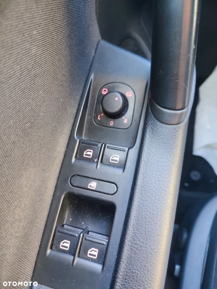 Volkswagen Passat 2.0 Blue TDI DPF Highline - 9