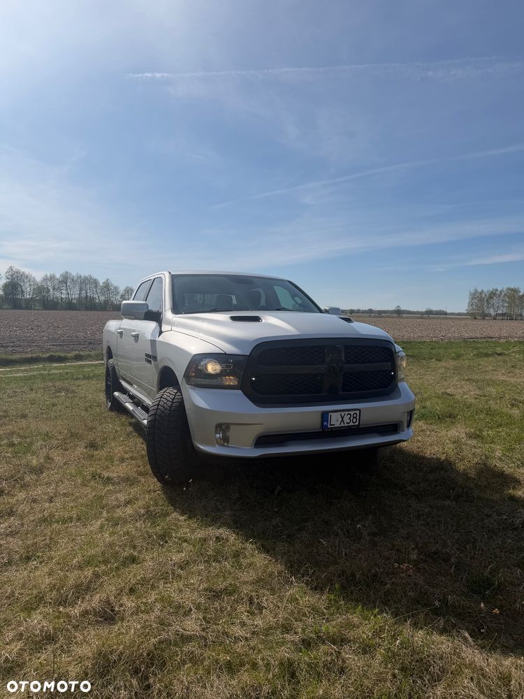 RAM 1500 Crew Cab Sport - 9