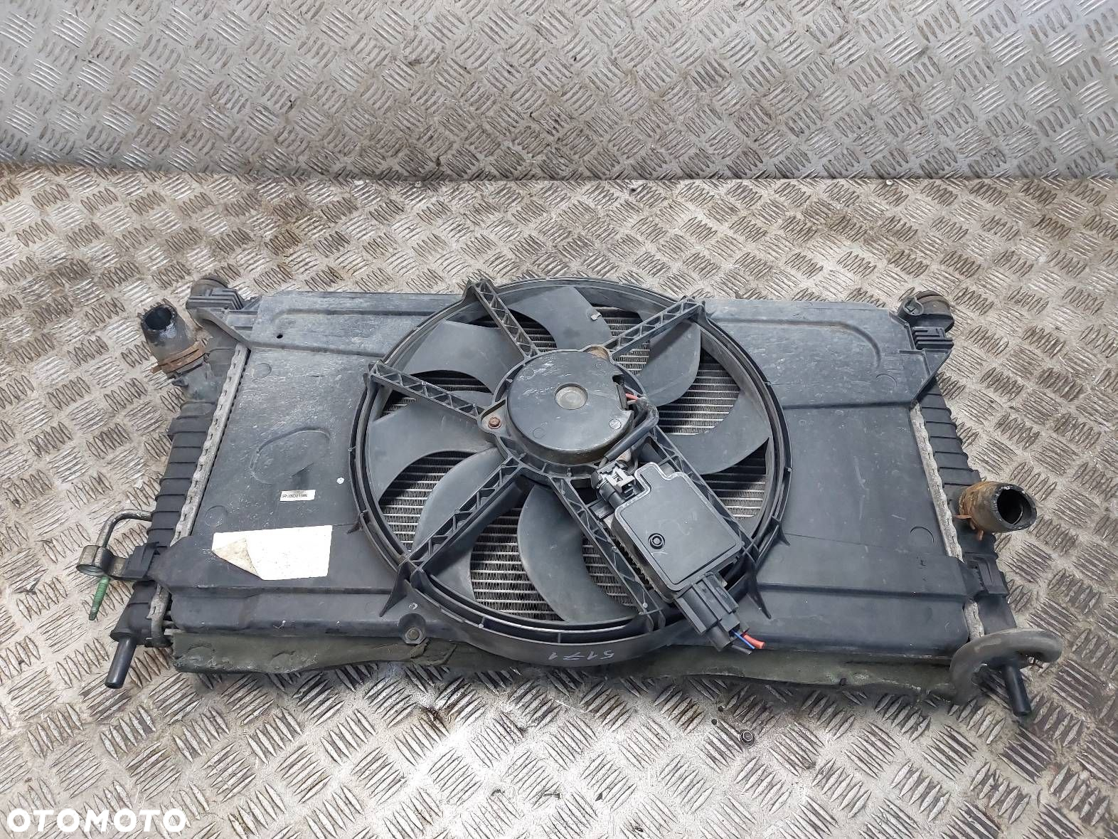 CHŁODNICE KOMPLET + WENTYLATORY FOCUS MK2 1.6 16V 3M5H-8005-RK - 3