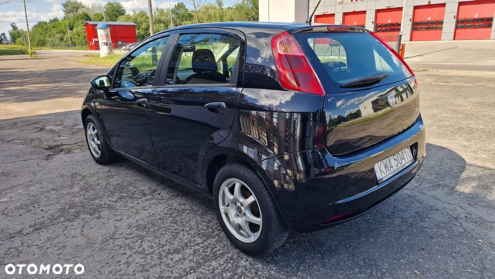 Fiat Grande Punto 1.4 8V - 26