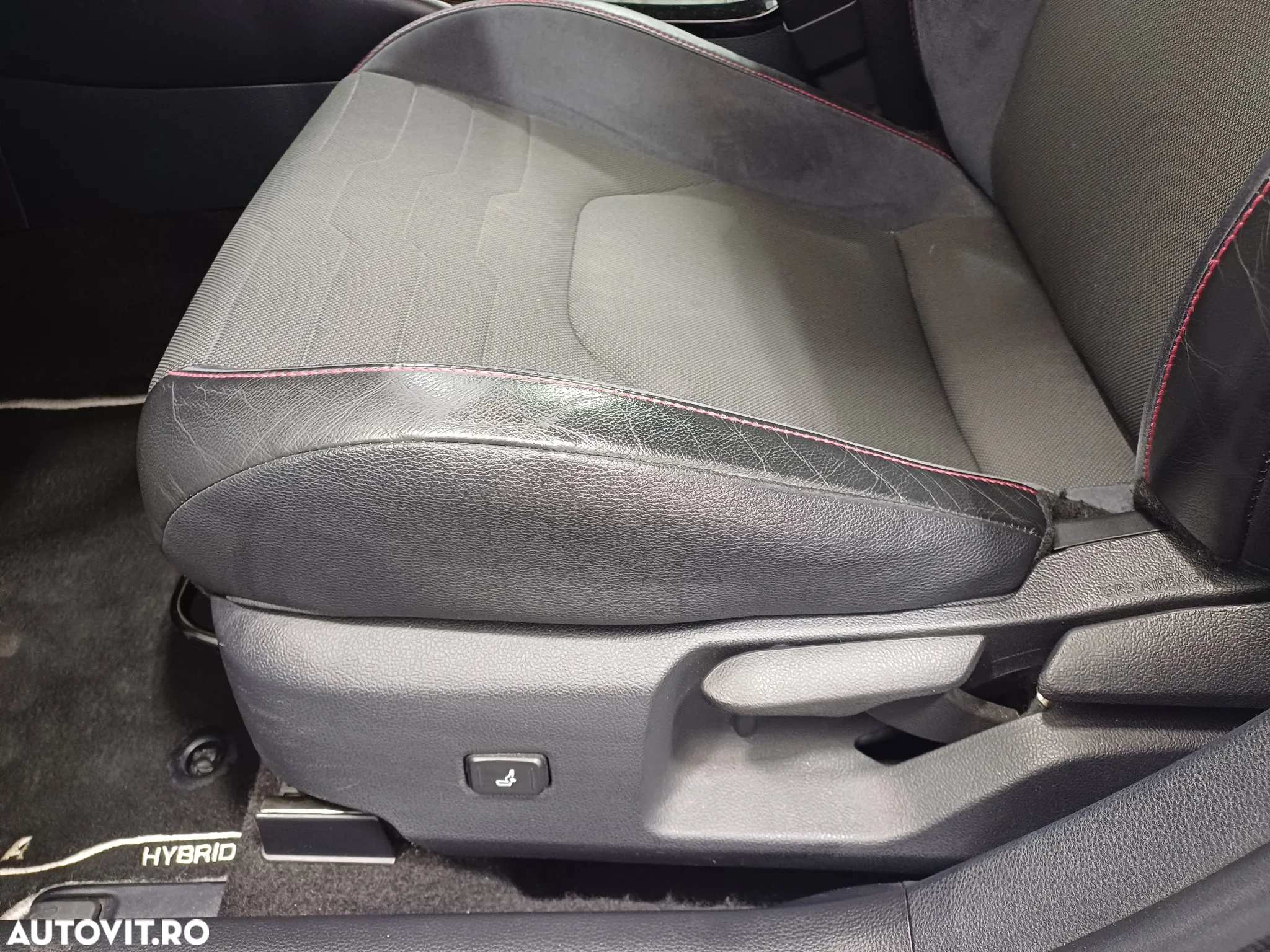 Toyota Corolla 1.8 HSD Exclusive interior Negru - 9