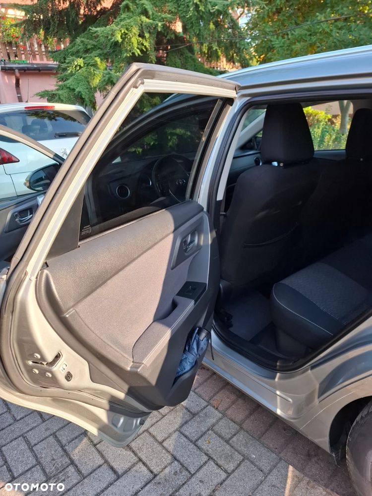 Toyota Auris 1.8 HSD Luna - 9