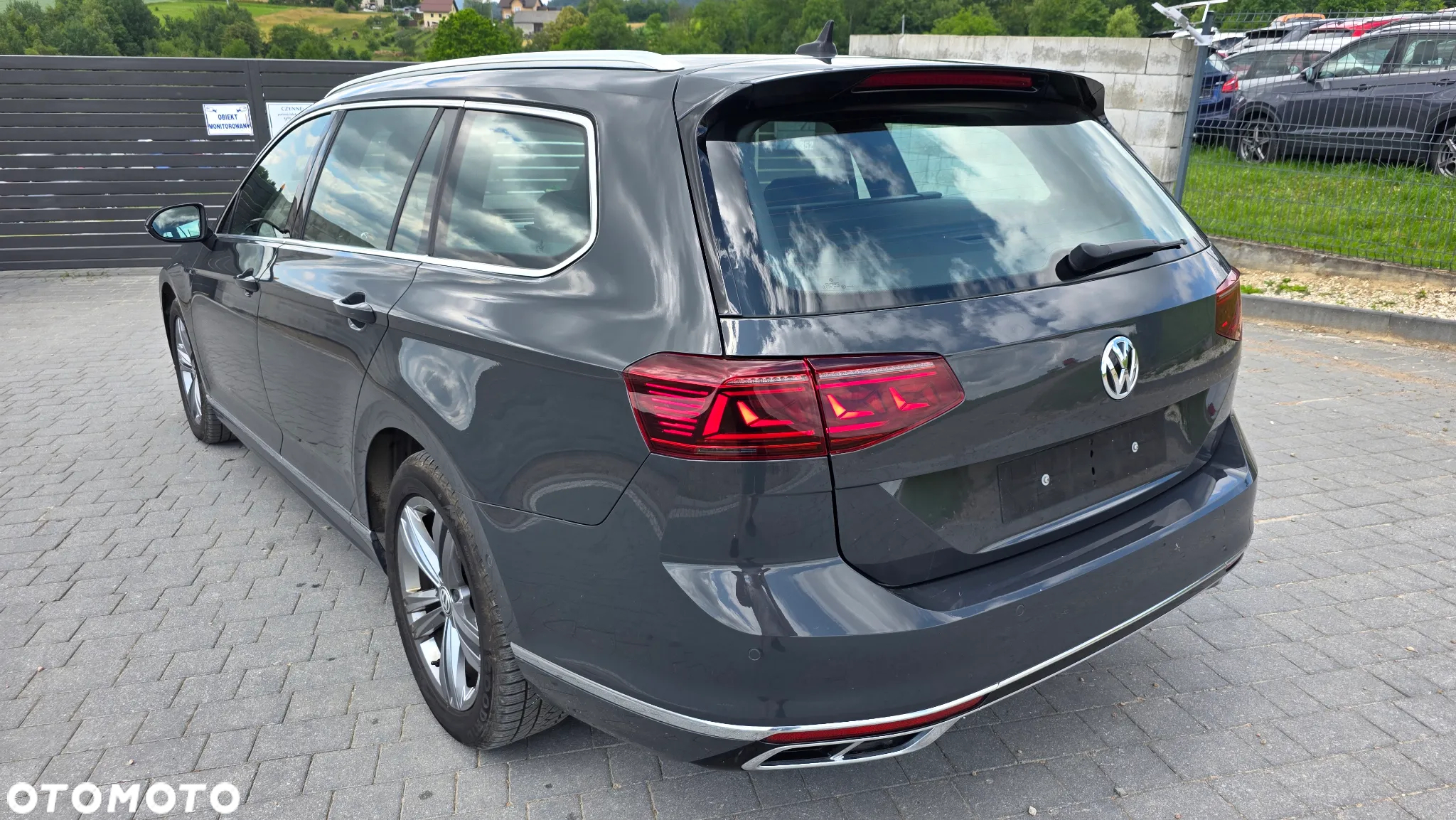 Volkswagen Passat Variant 2.0 TDI SCR DSG R-Line - 6