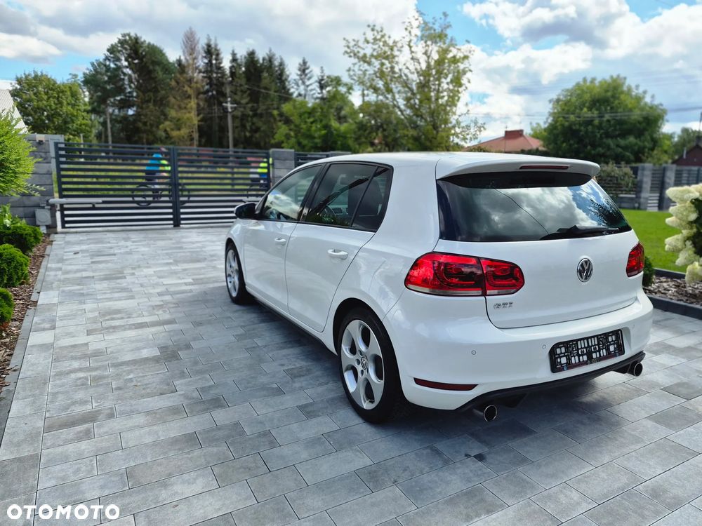 Volkswagen Golf 2.0 GTI DSG - 5