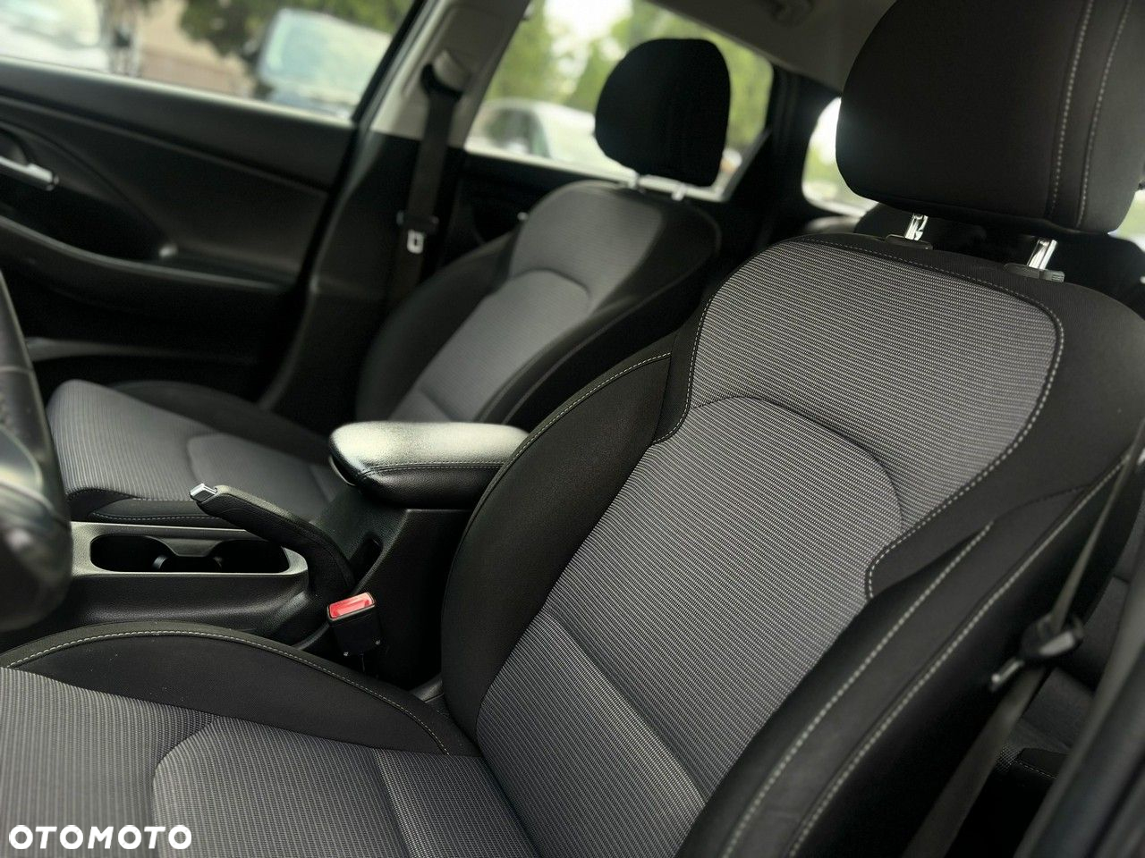 Hyundai i30 1.5 DPI Classic + - 16