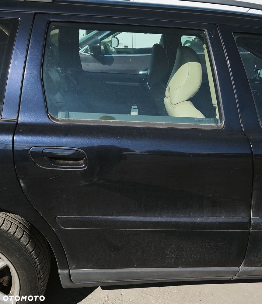 VOLVO V70 II 05r DRZWI PRAWY TYŁ PRAWE TYLNE GOŁE - 1