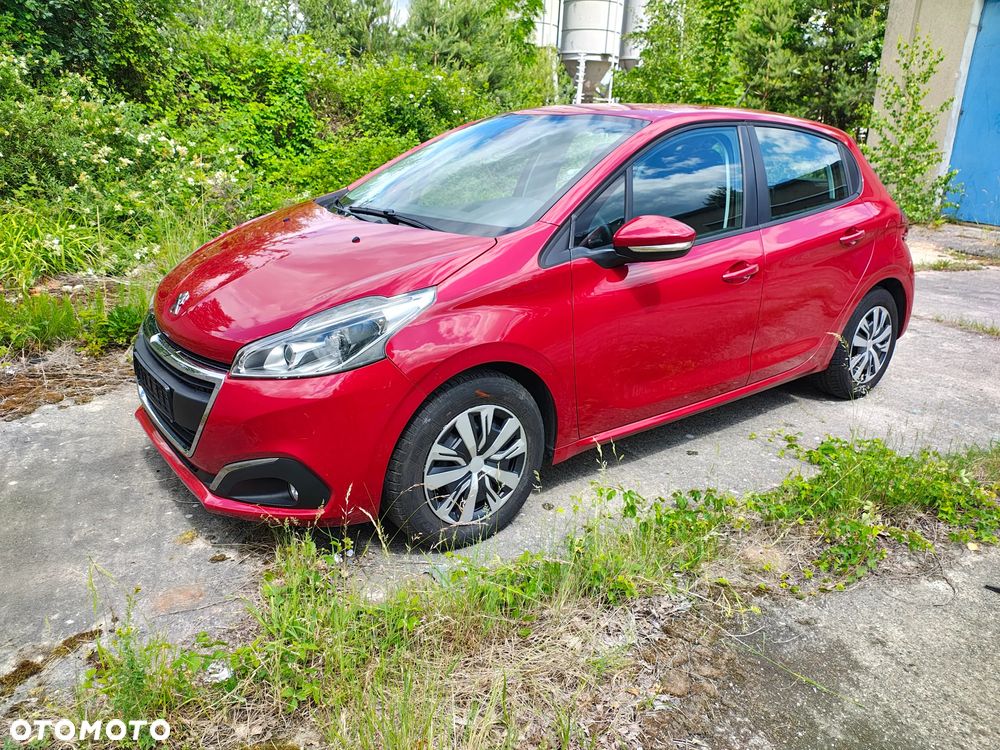 Peugeot 208 - 1