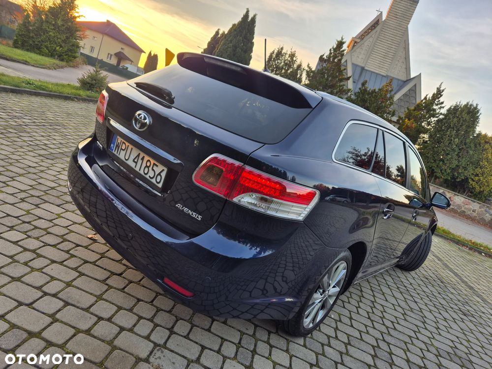 Toyota Avensis 2.0 Prestige NAVI - 8