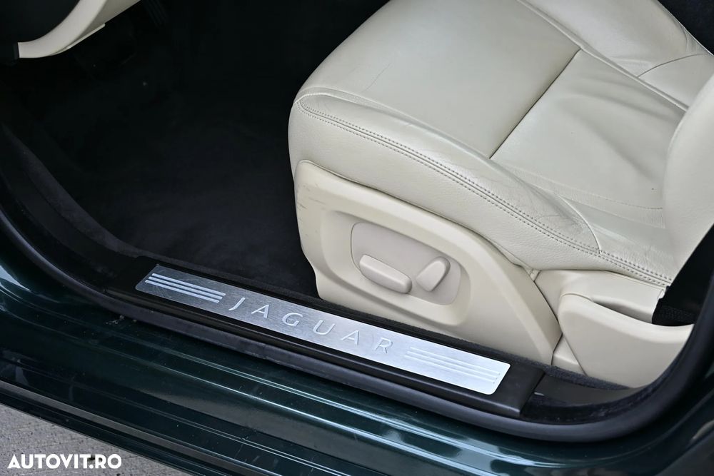 Jaguar XF 2.2 Diesel - 27