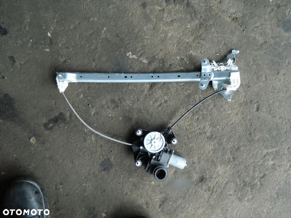 Toyota RAV4 V  Mechanizm podnośnik szyby lewy tył - 1