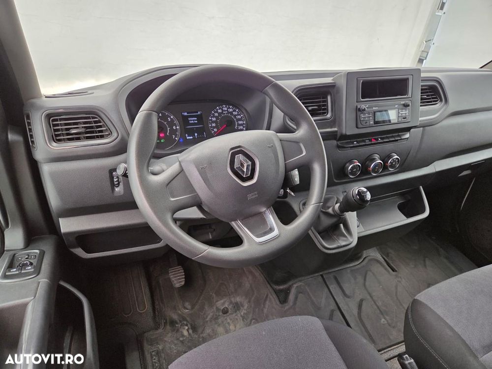 Renault Master 2.3 Blue 135 TT Furgon CD 3,5t L3H2 9 m3 - 3