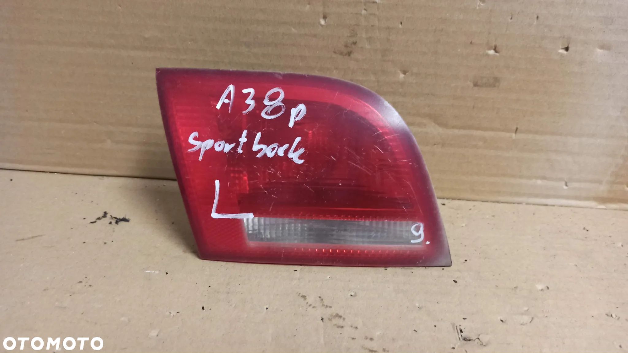 # LAMPA LEWY TYŁ AUDI A3 8P SPORTBACK nr 8P4945093B - 1