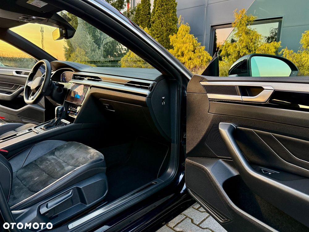 Volkswagen Arteon 2.0 TDI SCR DSG R-Line - 23