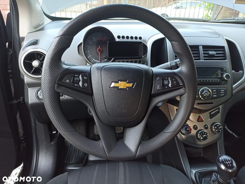 Chevrolet Aveo - 17