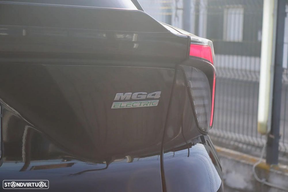 MG MG4 51 kWh Standard - 13