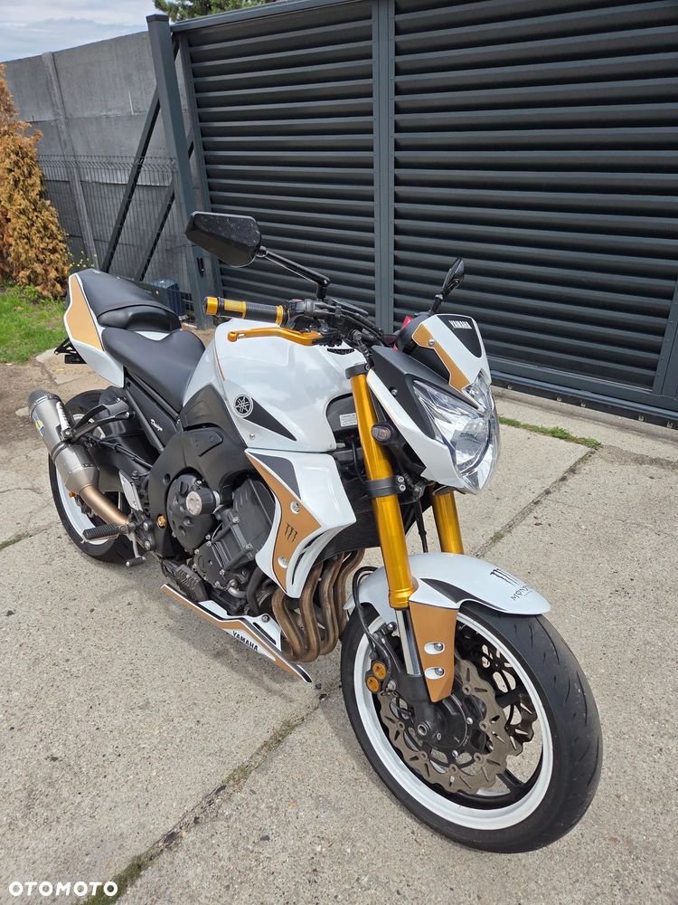 Yamaha FZ8 - 1