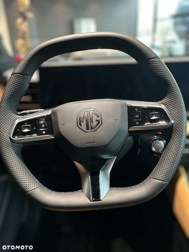 MG HS Hybrid+ - 18