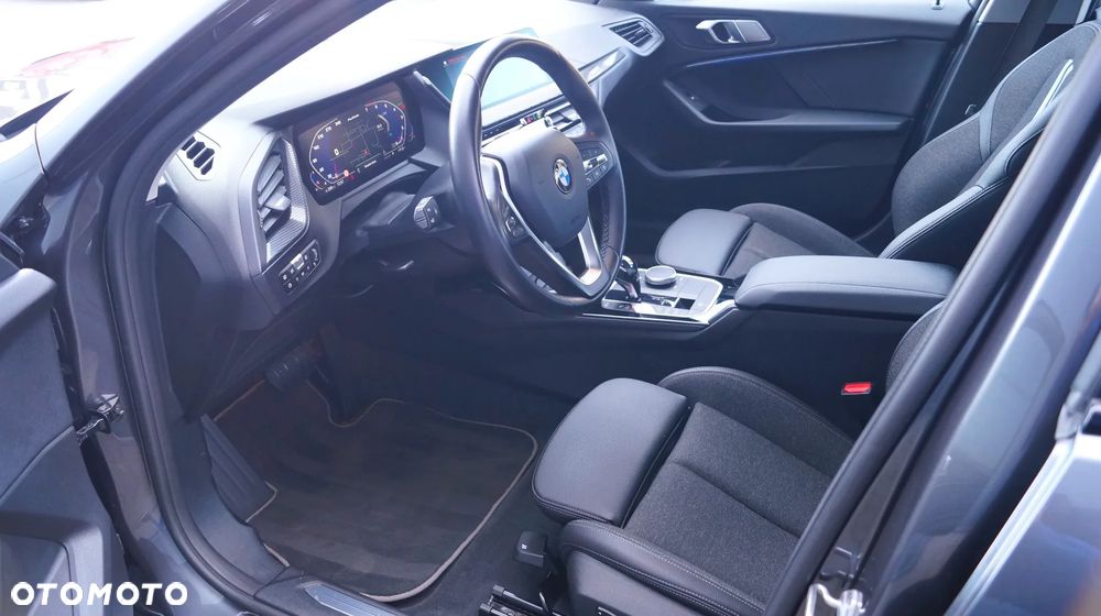 BMW Seria 1 118i Sport Line - 18