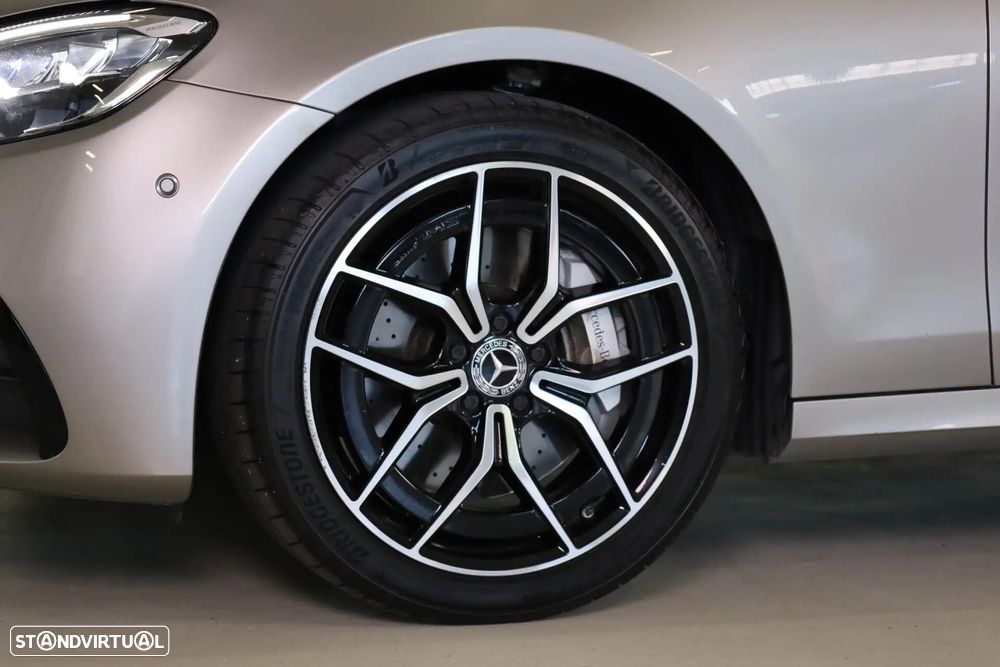 Mercedes-Benz E 300 e AMG Line - 14