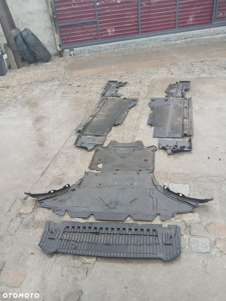 Audi A4 osłony podwozia