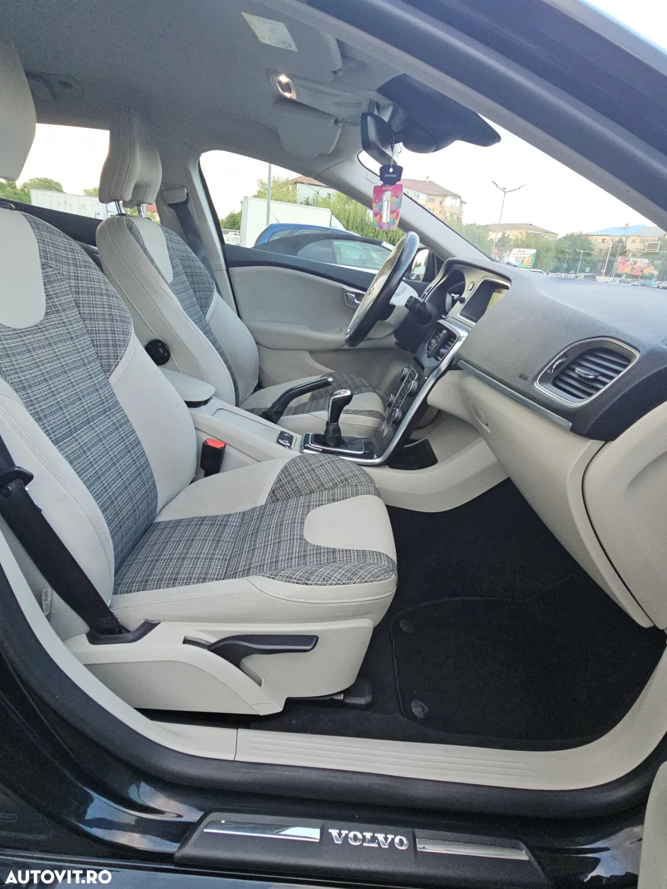 Volvo V40 D2 DRIVe Momentum - 15