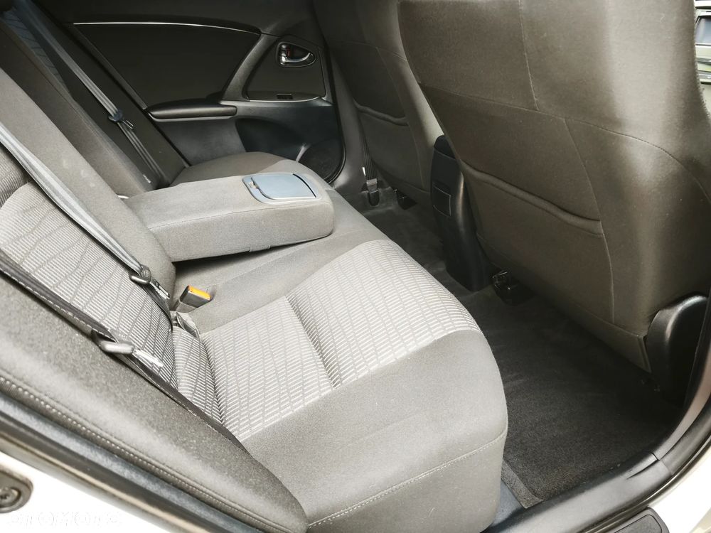 Toyota Avensis 1.8 Multidrive S Comfort - 13
